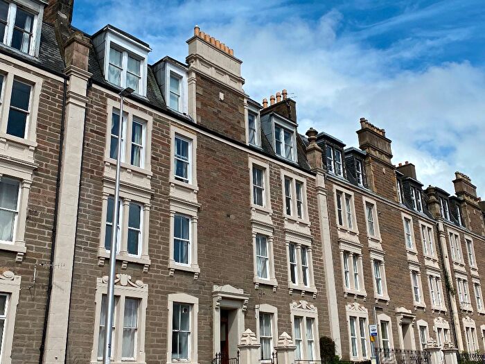 2 Bedroom Flat To Rent In Hawkhill, West End, Dundee, DD2