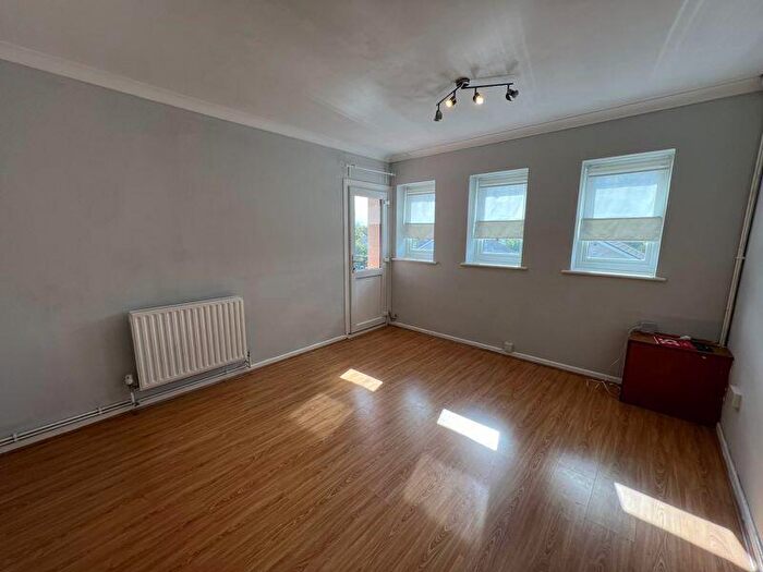 1 Bedroom Flat To Rent In Chelford Grove, Bristol, BS34
