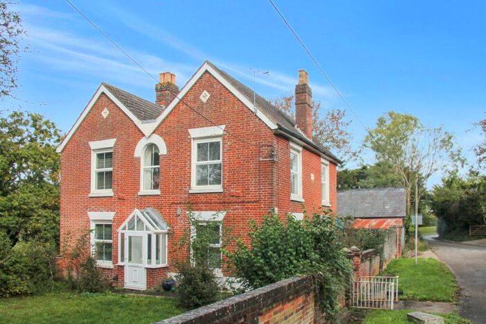 4 Bedroom Detached House For Sale In Spurlings Road, Fareham, Hampshire, PO17