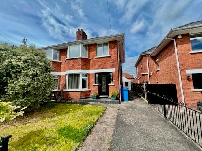 Houses to rent in Upper Galwally, BT8, Belfast