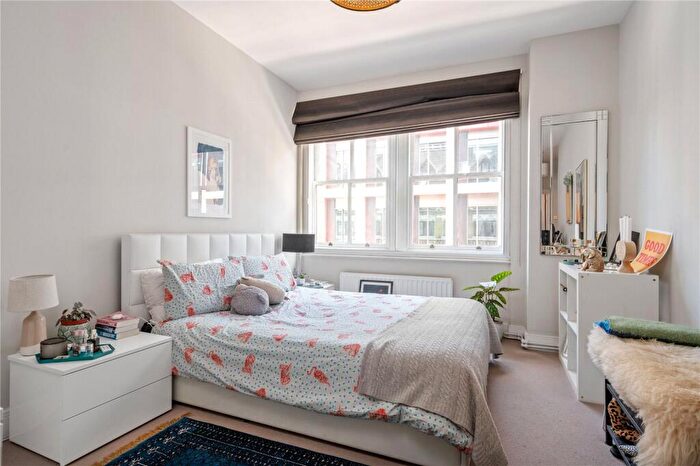 2 Bedroom Apartment To Rent In Farringdon Road, London, EC1M