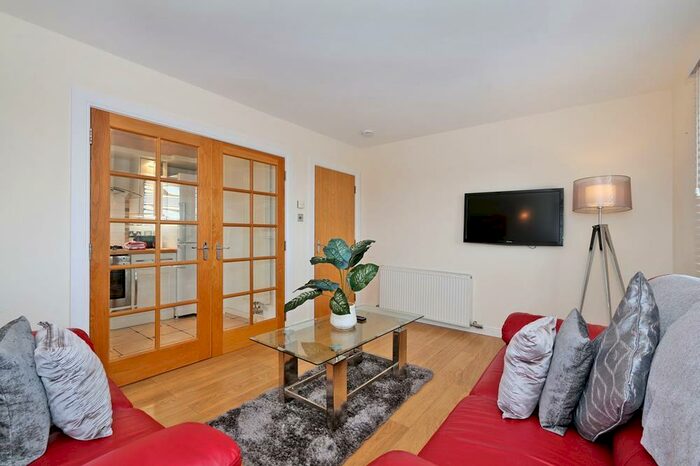 2 Bedroom Flat To Rent In Great Northern Road, Aberdeen, AB24