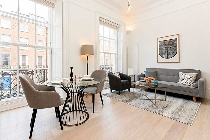 1 Bedroom Flat To Rent In York Street, Marylebone, London, W1U