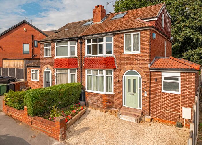4 Bedroom Semi-Detached House For Sale In Ridgeway, Gledhow, Leeds, LS8