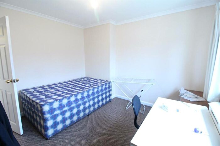 2 Bedroom End Of Terrace House To Rent In **£pppw Excluding Bills** Abbey Bridge, Lenton, NG7