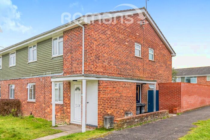 2 Bedroom Flat To Rent In Felmer Drive, Kings Worthy, Winchester, SO23