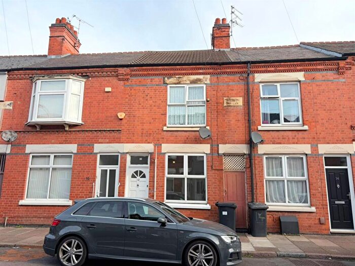 3 Bedroom Terraced House For Sale In Willow Brook Road, Humberstone, Leicester, LE5
