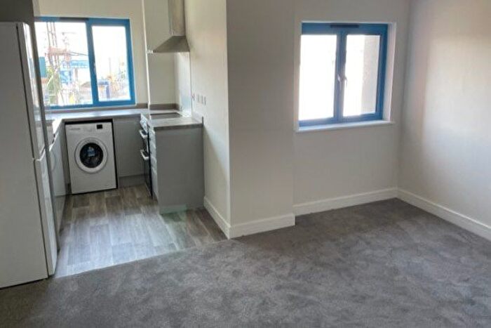 1 Bedroom Flat To Rent In London Road, Grays, RM20