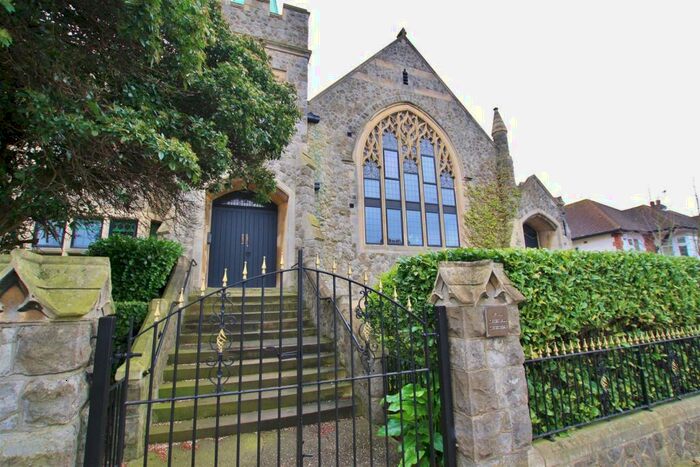 1 Bedroom Flat To Rent In Kings Road, Westcliff-On-Sea, SS0