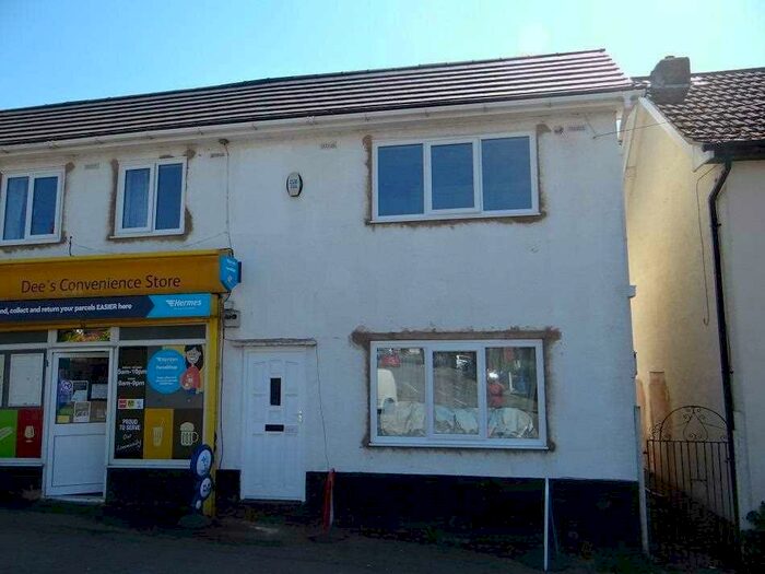 3 Bedroom Apartment To Rent In Station Road, S43