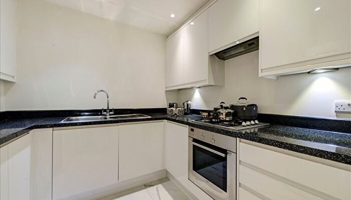 4 Bedroom Flat To Rent In Somerset House, - Lexham Gardens, London, W8