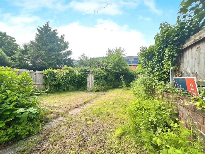 1 Bedroom Flat To Rent In Merridale Street West, Wolverhampton, West Midlands, WV3