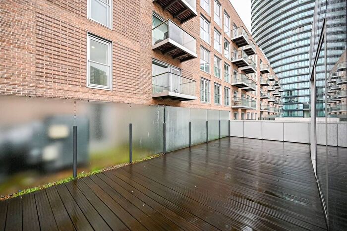 2 Bedroom Flat To Rent In Baltimore Wharf, Isle Of Dogs, London, E14