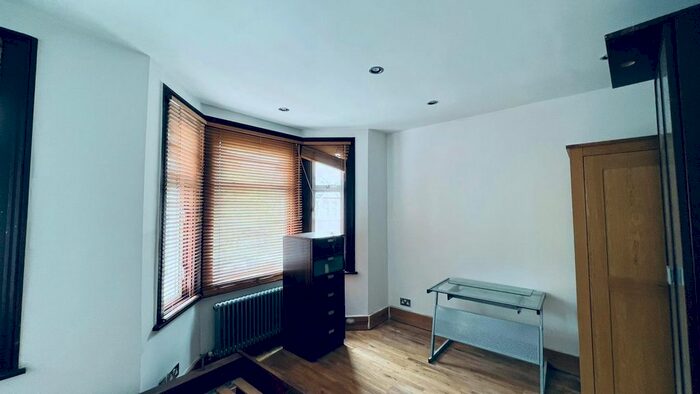 3 Bedroom Terraced House To Rent In Streatfeild Avenue, East Ham, E6
