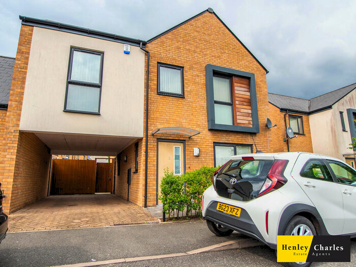 3 Bedroom Detached House To Rent In Clifford Walk, Lozells, Birmingham, B19