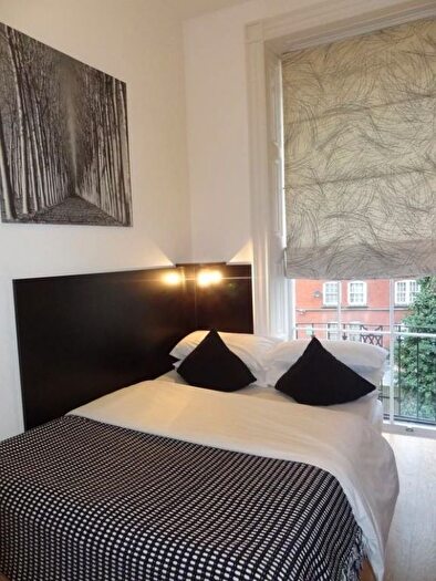 1 Bedroom Semi-detached House To Rent In - Cartwright Gardens, London, Greater London, WC1H
