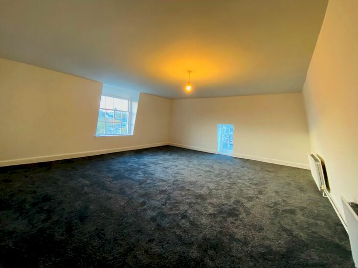 2 Bedroom Flat To Rent In High Street, St. Martins, Stamford, PE9