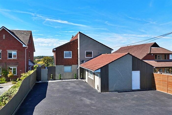4 Bedroom Detached House For Sale In Corfe Mullen, BH21