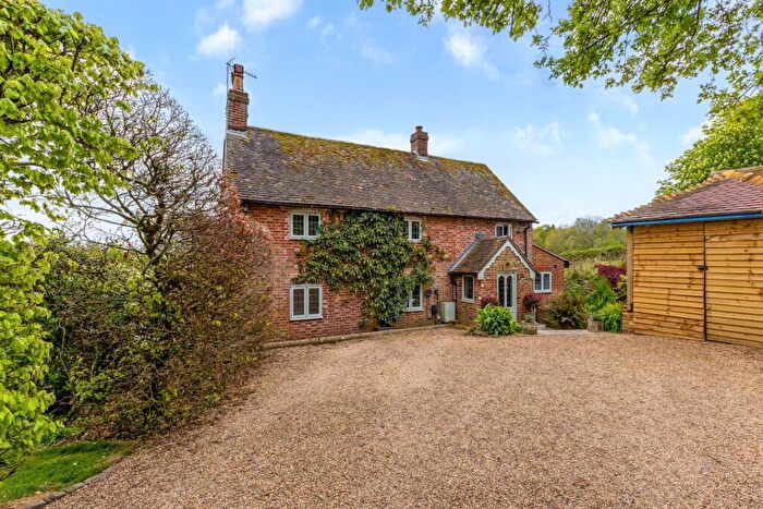 3 Bedroom Detached House To Rent In Broomehall Road Dorking, RH5