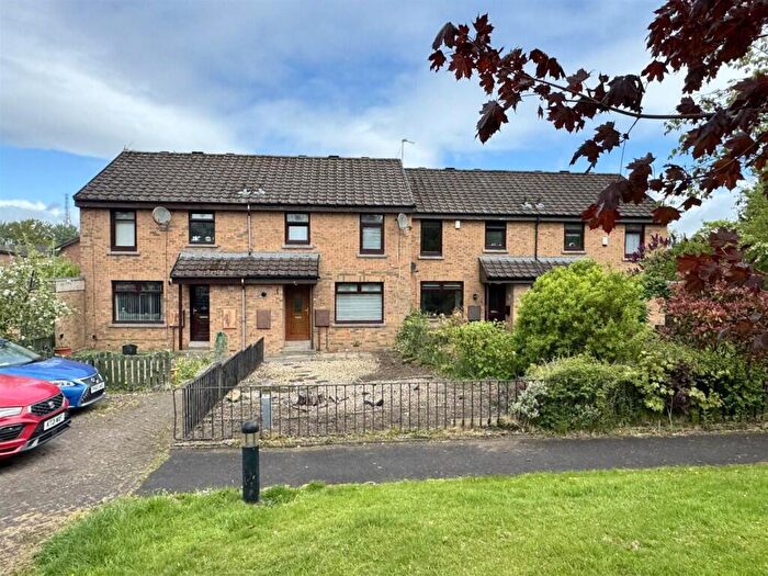 3 Bedroom Terraced House To Rent In Farm Court, Glasgow, G71