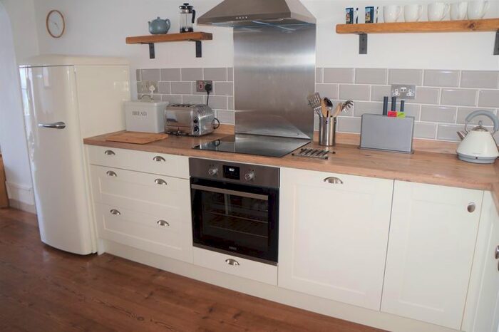 2 Bedroom Flat For Sale In Carthew, St Ives, Cornwall, TR26