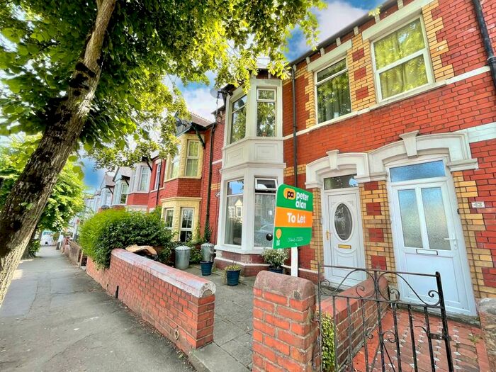 2 Bedroom Flat To Rent In Tynewydd Road, Barry, CF62