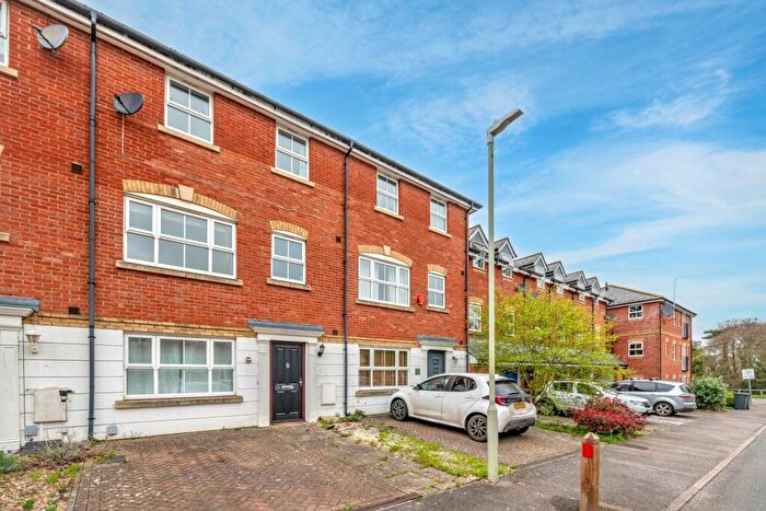 5 Bedroom Town House For Sale In Tower View, Canterbury, CT4