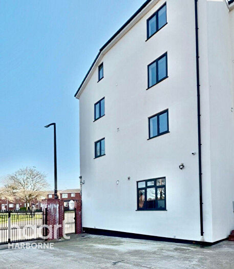 1 Bedroom Flat To Rent In Range Of Brand New En Suite Rooms, Oldbury, B68