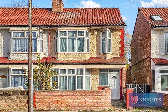 3 Bedroom House For Sale In Chester Road, London, N9