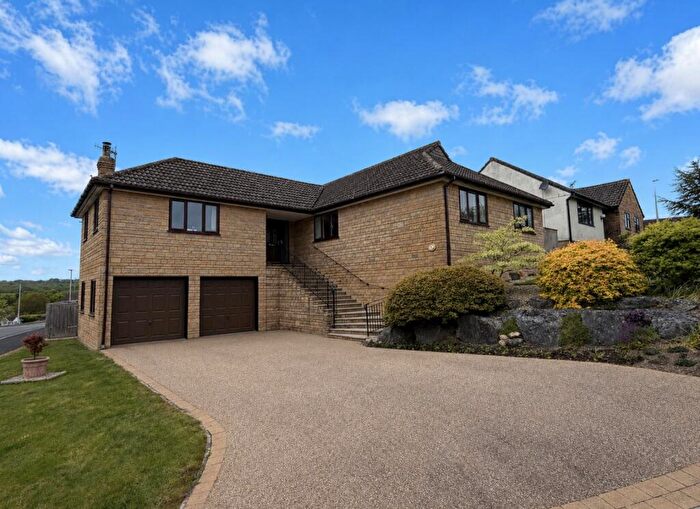 3 Bedroom Bungalow For Sale In Millers Way, Tedburn St Mary, EX6