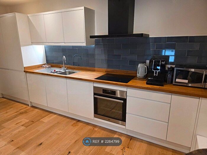 1 Bedroom Flat To Rent In Clapham Road, London, SW9