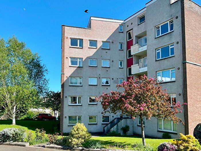 3 Bedroom Flat To Rent In Falcon Court, Morningside, Edinburgh, EH10