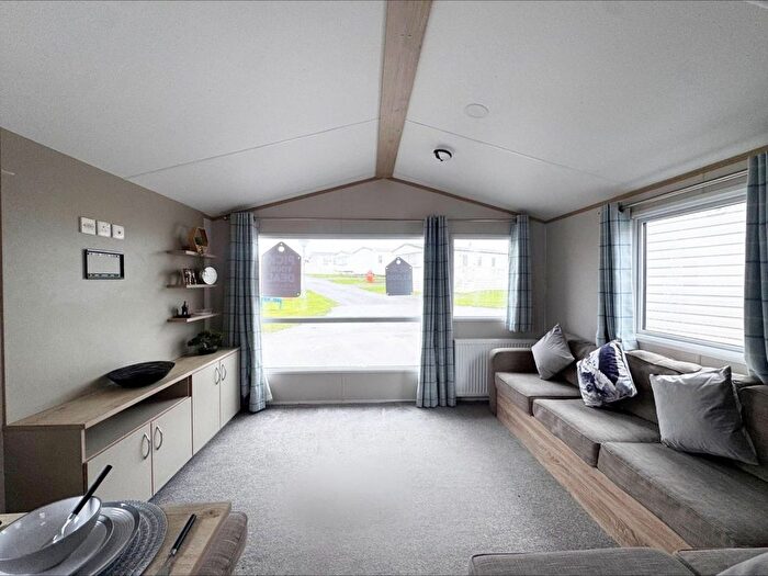 3 Bedroom Park Home For Sale In Leysdown Road, Leysdown-On-Sea, Sheerness, ME12