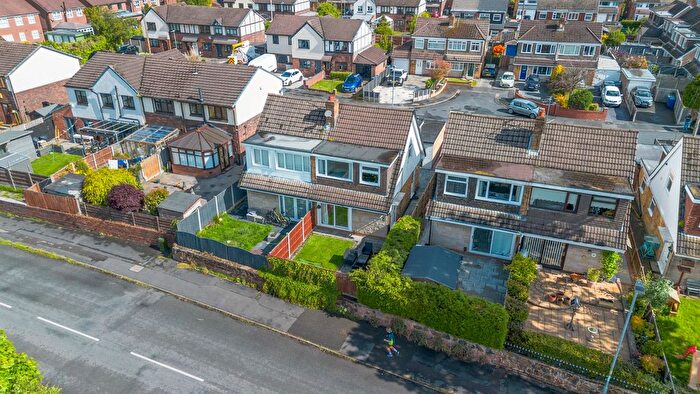 3 Bedroom Semi-Detached House For Sale In Roeburn Way, Penketh, WA5