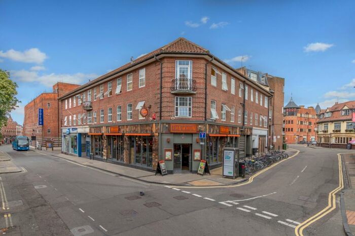 1 Bedroom Apartment To Rent In George Street, Central Oxford, OX1