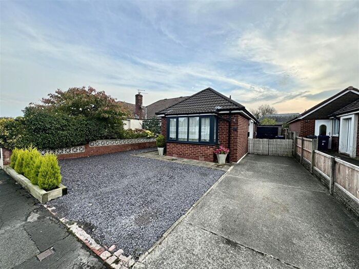 2 Bedroom Bungalow To Rent In Gower Grove, Walmer Bridge, PR4