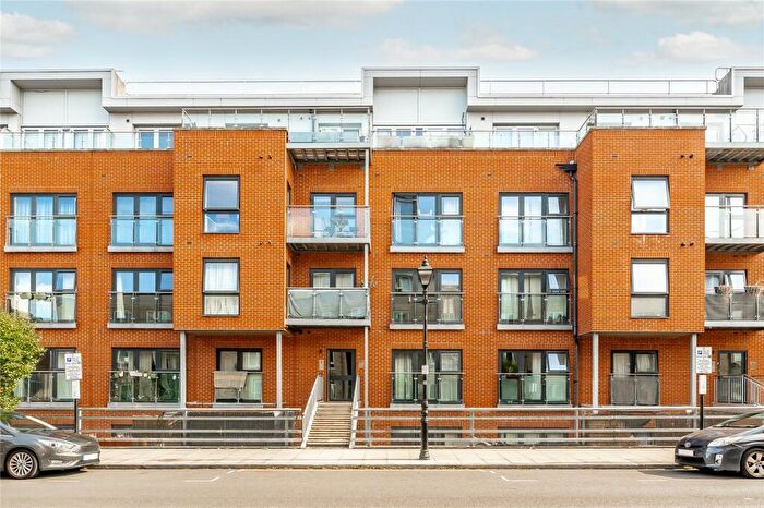 2 Bedroom Flat For Sale In St. Brides House, Ordell Road, Bow, London, E3