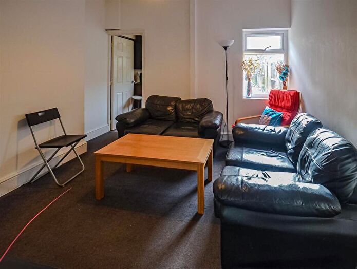 3 Bedroom Terraced House To Rent In Quinton Road, Harborne, B17