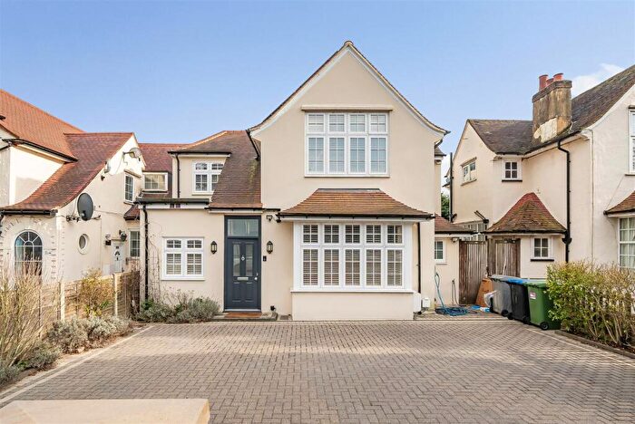 4 Bedroom Detached House To Rent In Wembley Park, HA9