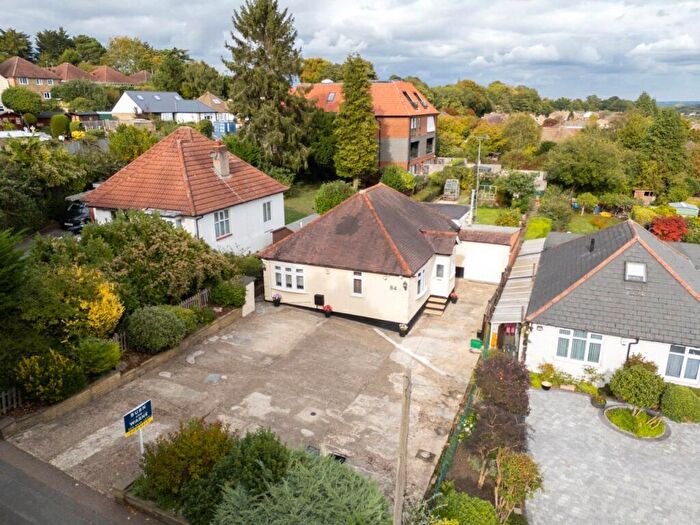 3 Bedroom Detached House For Sale In Old Farleigh Road, Selsdon, South Croydon, CR2