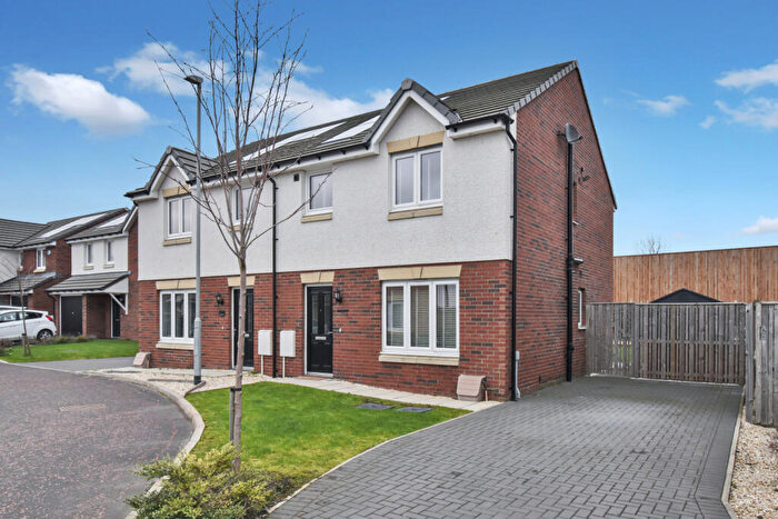 3 Bedroom Semi Detached House To Rent In Rosehall Gardens, Uddingston, G71