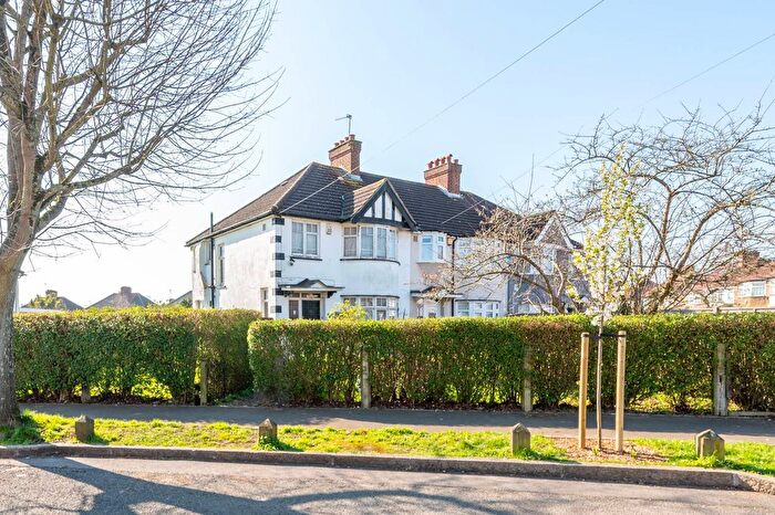 3 Bedroom End Terrace House For Sale In Chippenham Avenue, Wembley, HA9