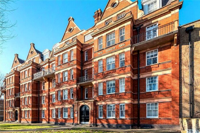 2 Bedroom Flat To Rent In Walcot Gardens, Kennington Road, London, SE11