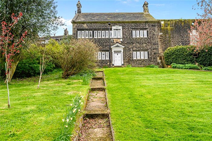 5 Bedroom Detached House For Sale In Eastwood Lane, Todmorden, West Yorkshire, OL14