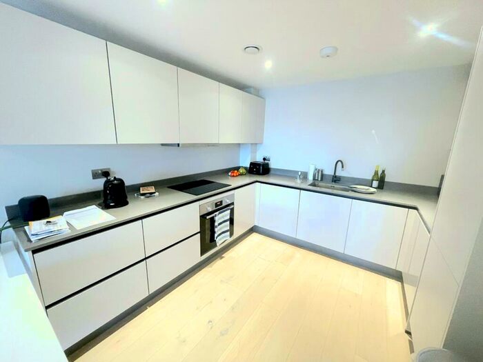 1 Bedroom Flat To Rent In Homestead Heights, Tottenham Lane, Crouch End, N8