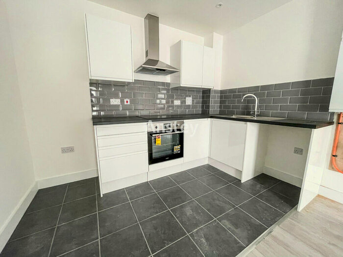 2 Bedroom Flat To Rent In Portswood Road, Southampton, SO17