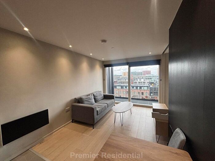 1 Bedroom Apartment To Rent In Spinners Way, Manchester, M15