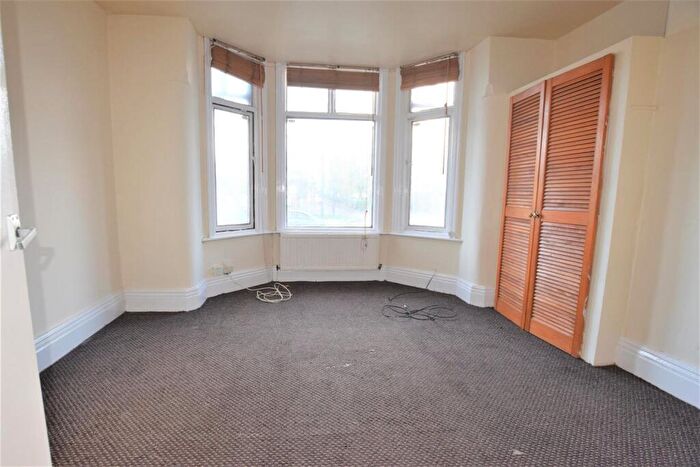 Apartment To Rent In Barlow Moor Road, Manchester, M21