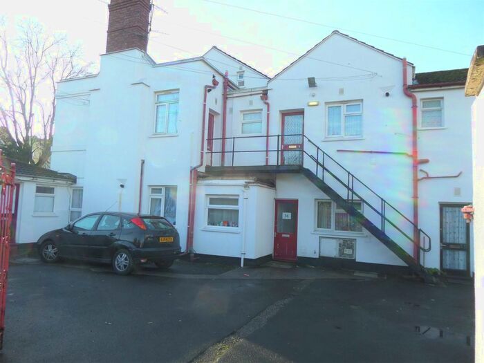 1 Bedroom Flat To Rent In Merridale Road, Merridale, Wolverhampton, West Midlands, WV3