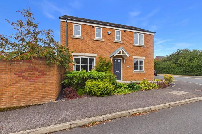 3 Bedroom Detached House For Sale In Oak Drive, Whinmoor, Leeds, West Yorkshire, LS14